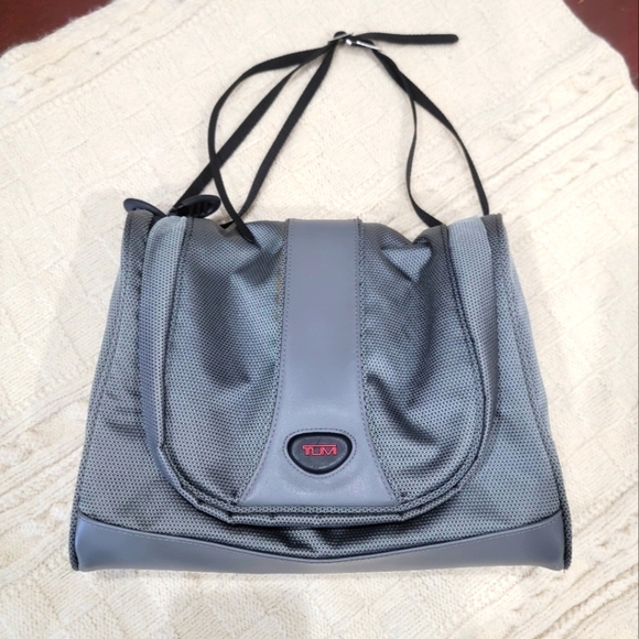 Tumi Men's Nylon with Leather Trim Hanging Toiletry Shaving Zip Bag Gray - Picture 1 of 14